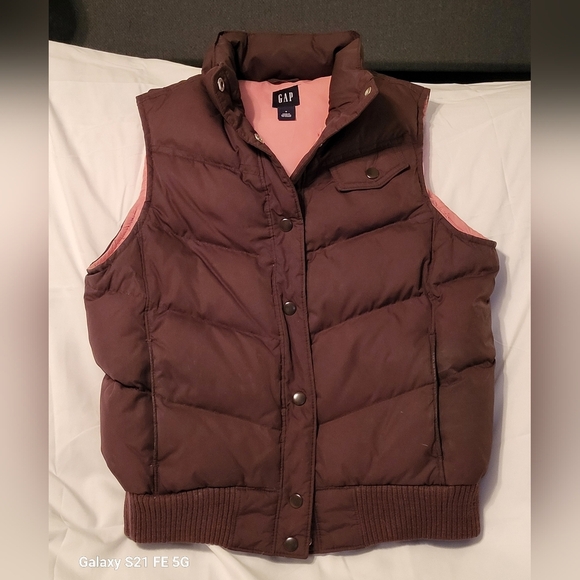 🩷 3/$15 GAP - WOMEN'S QUILTED MID-WEIGHT QUILTED PUFFER VEST - Picture 1 of 6